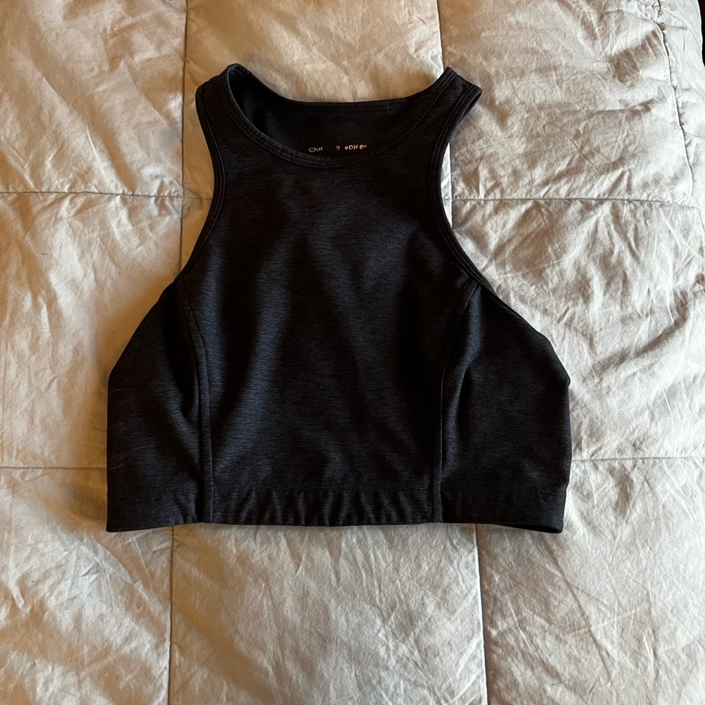 Outdoor voices Athena crop